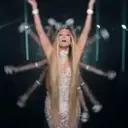 Jennifer Lopez. Mov 2