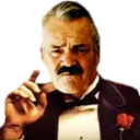 он хихикает 22